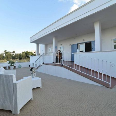 La Caletta Bed And Breakfast Torre Santa Sabina Exteriör bild