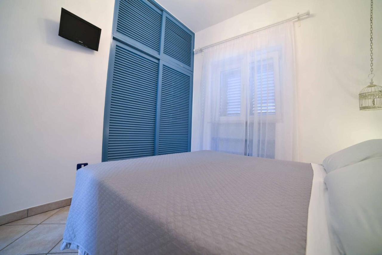 La Caletta Bed And Breakfast Torre Santa Sabina Exteriör bild