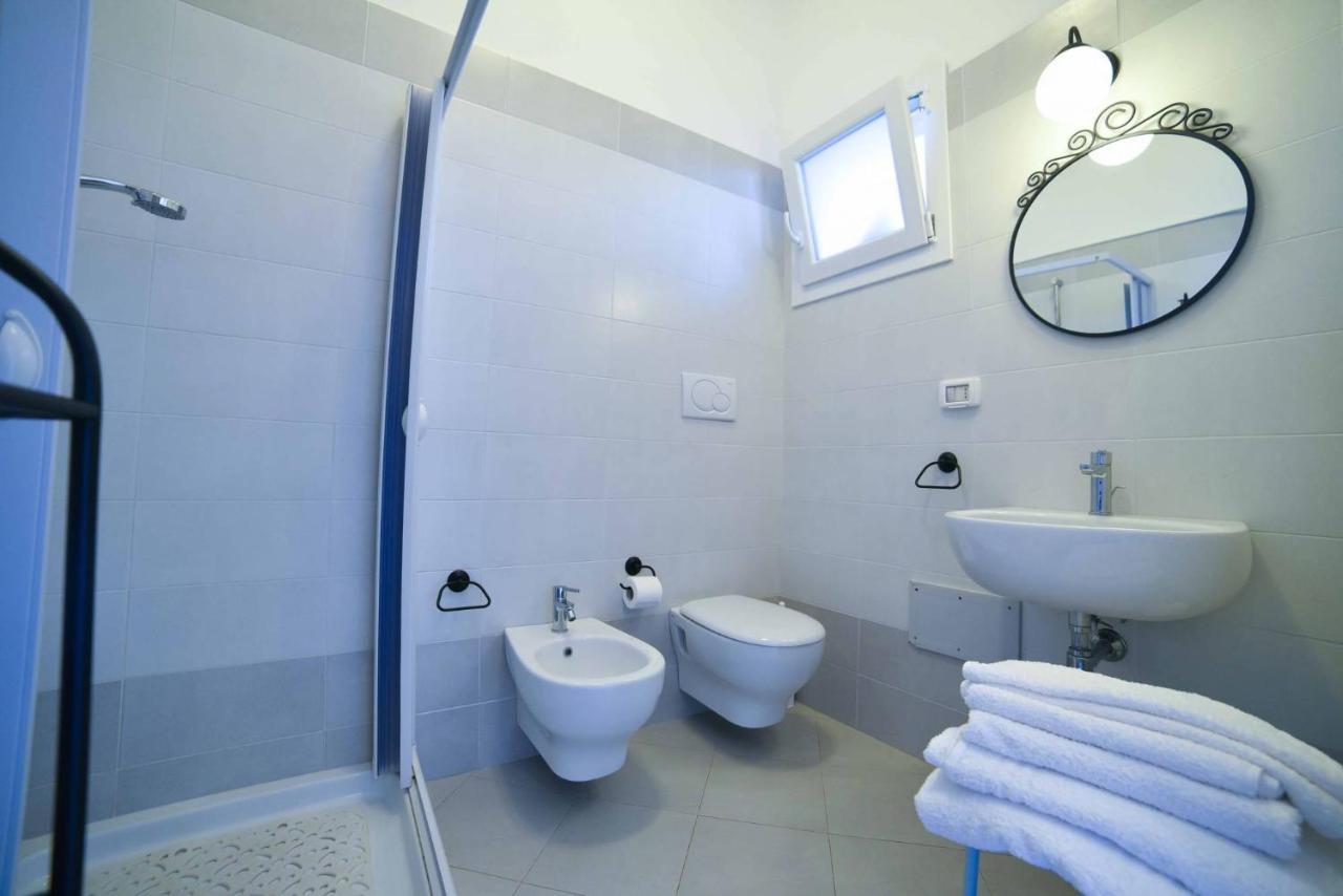 La Caletta Bed And Breakfast Torre Santa Sabina Exteriör bild