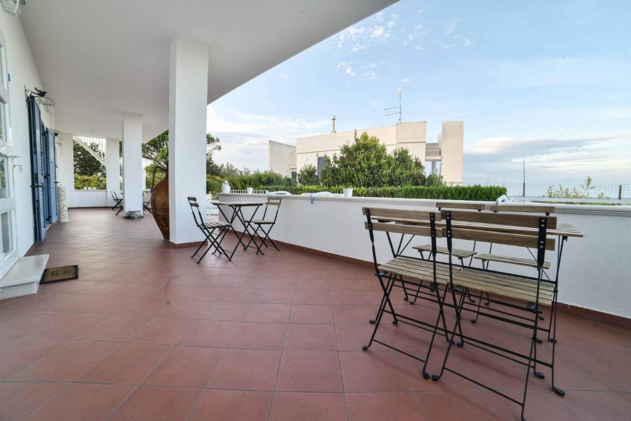 La Caletta Bed And Breakfast Torre Santa Sabina Exteriör bild