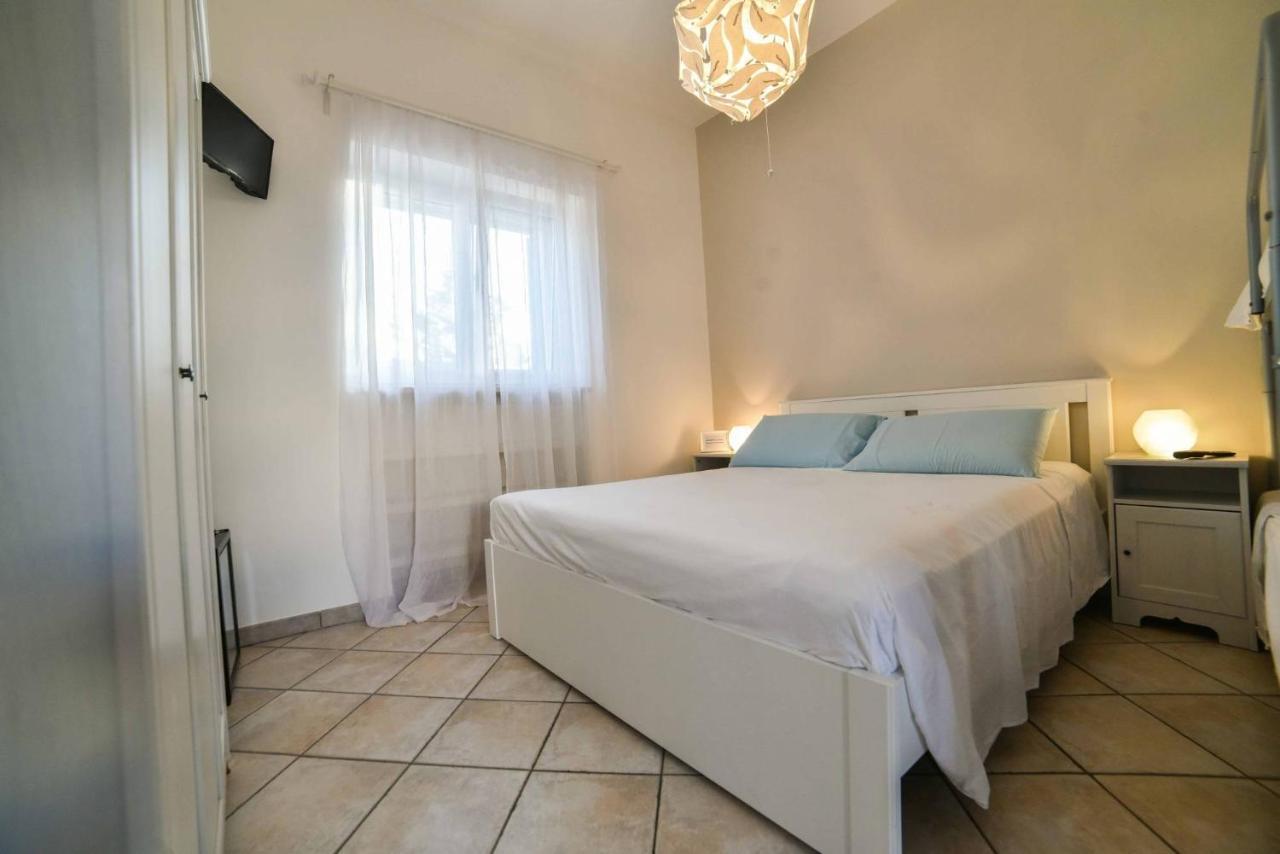 La Caletta Bed And Breakfast Torre Santa Sabina Exteriör bild
