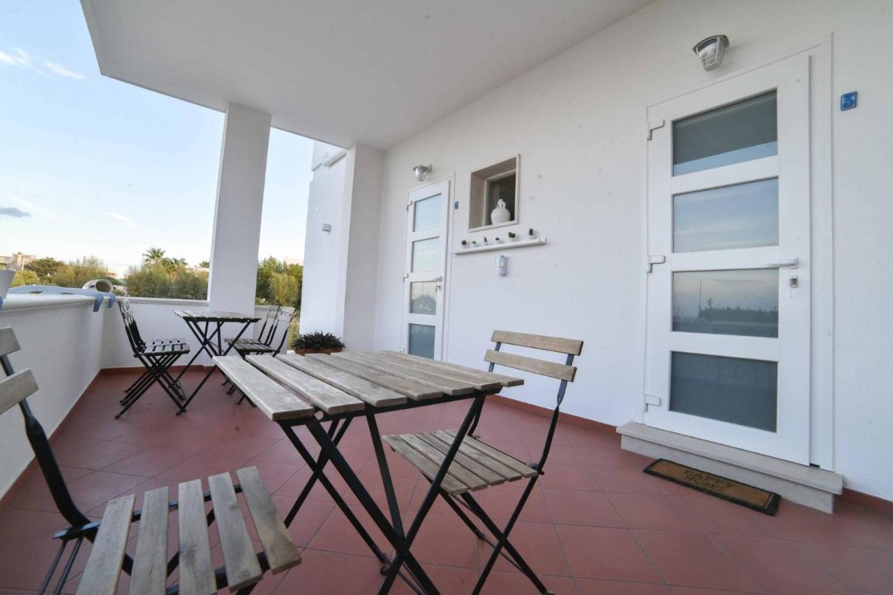La Caletta Bed And Breakfast Torre Santa Sabina Exteriör bild