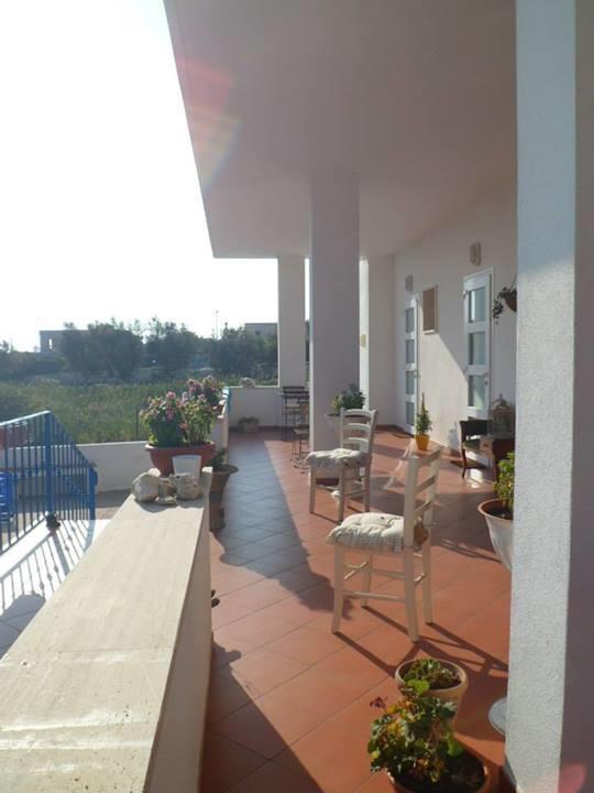 La Caletta Bed And Breakfast Torre Santa Sabina Exteriör bild